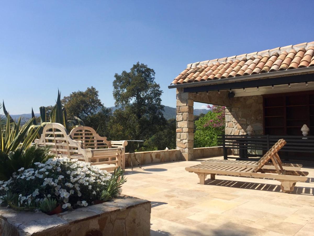 Les Aurochs Bed & Breakfast Grimaud Exterior photo