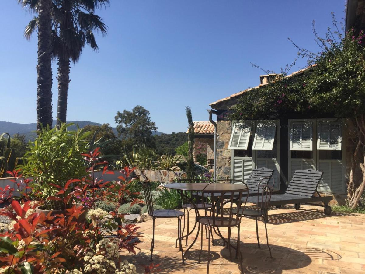 Les Aurochs Bed & Breakfast Grimaud Exterior photo