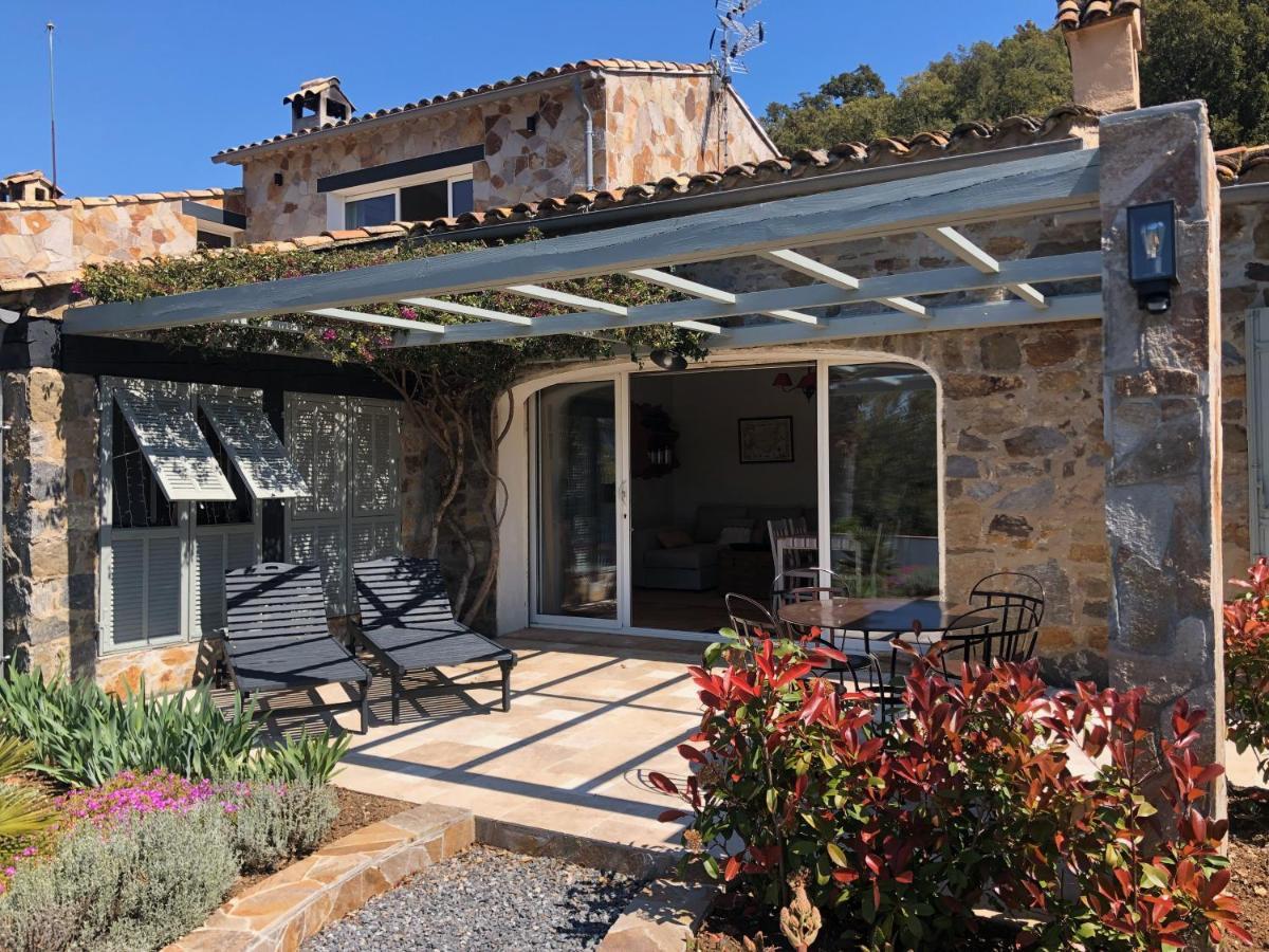 Les Aurochs Bed & Breakfast Grimaud Exterior photo